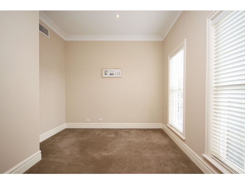 13 Isla Circuit, Mawson Lakes SA 5095