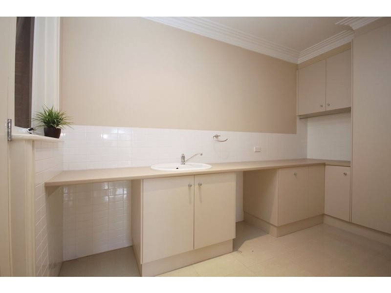 13 Isla Circuit, Mawson Lakes SA 5095