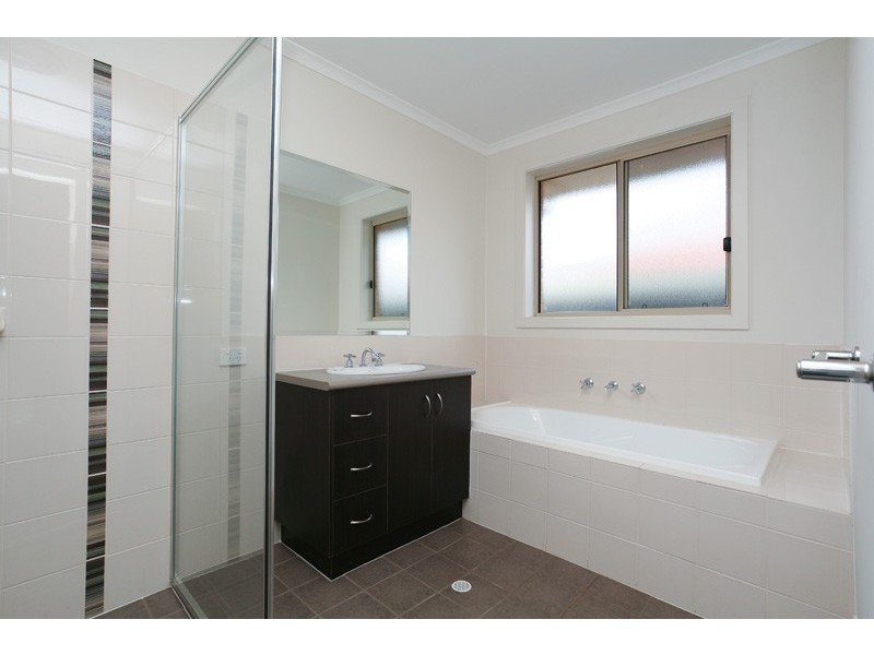 27 Lakeside Drive, Andrews Farm SA 5114