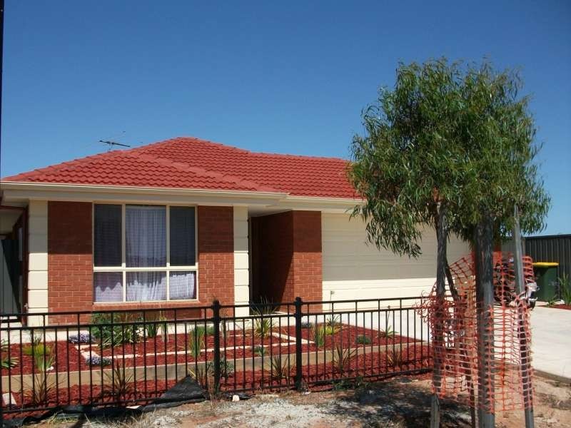 5 Willandra Close, Andrews Farm SA 5114
