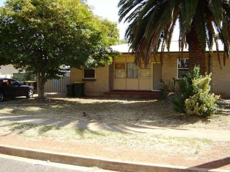 18 Chapman Street, Smithfield Plains SA 5114