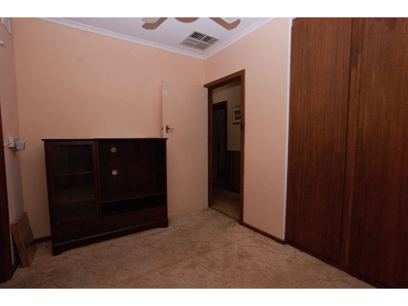 8 Southan Street, Smithfield Plains SA 5114