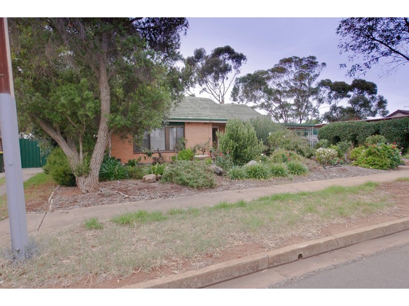 8 Southan Street, Smithfield Plains SA 5114