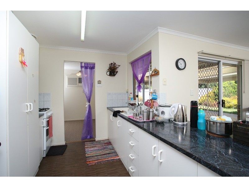 27 Holmes Street, Willaston SA 5118