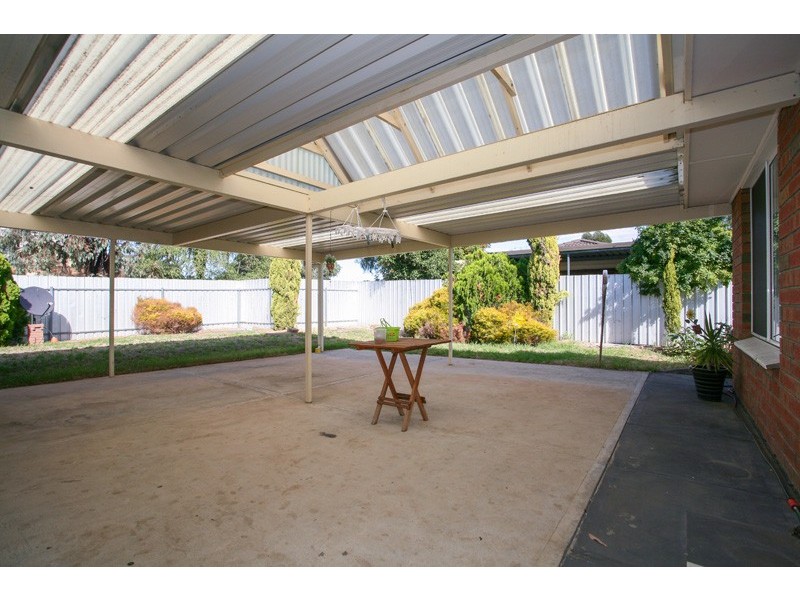 27 Holmes Street, Willaston SA 5118