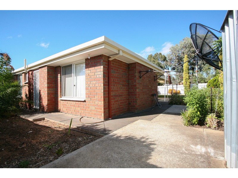 27 Holmes Street, Willaston SA 5118