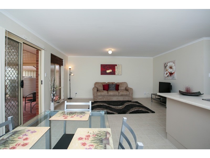 4 Oriana Court, Smithfield SA 5114