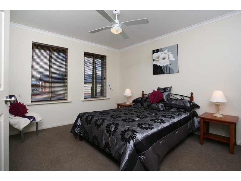 4 Oriana Court, Smithfield SA 5114