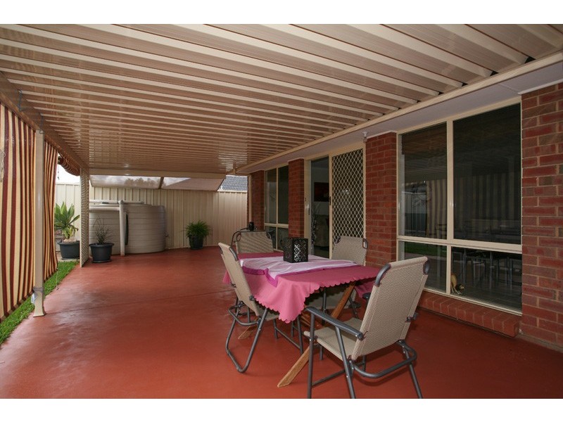 4 Oriana Court, Smithfield SA 5114