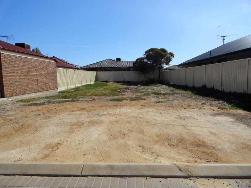 13 Maple Leaf Court, Munno Para West SA 5115