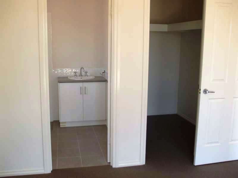 NO LONGER AVAILABLE, Munno Para West SA 5115