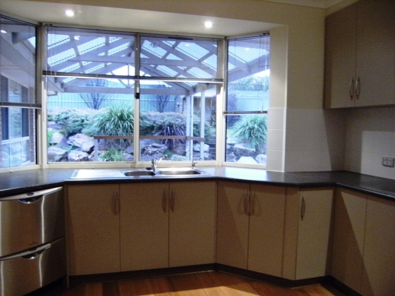 27 Falcon Drive, Hewett SA 5118