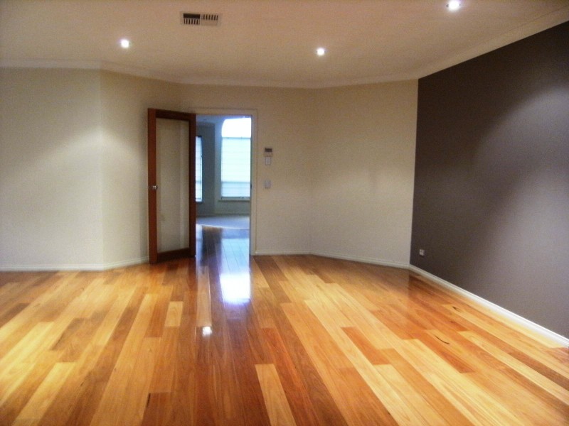 27 Falcon Drive, Hewett SA 5118