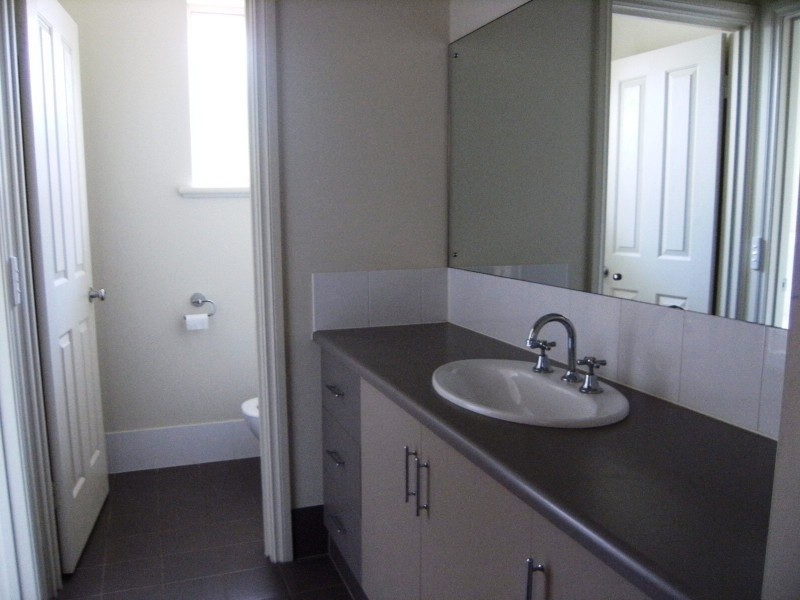 27 Falcon Drive, Hewett SA 5118