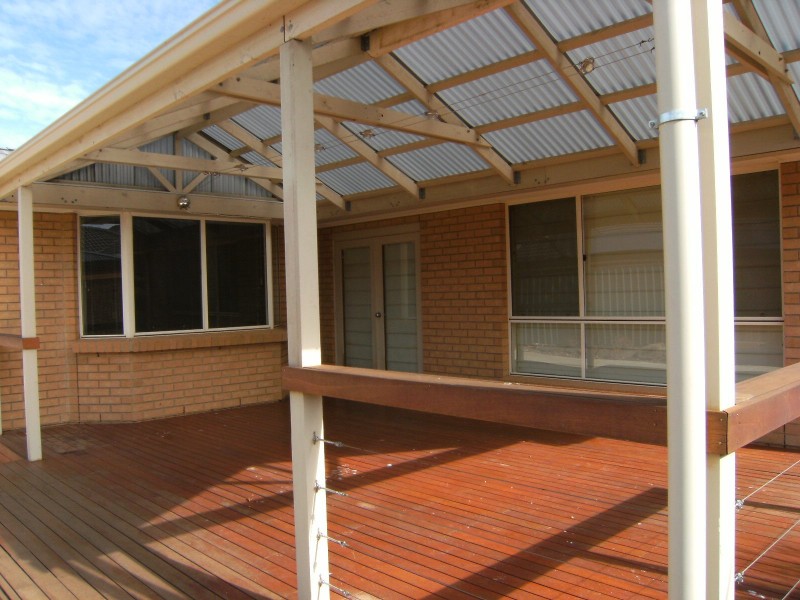 27 Falcon Drive, Hewett SA 5118