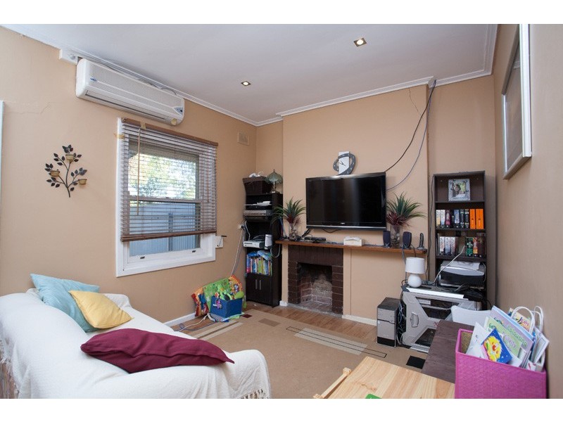 35 Mofflin Road, Elizabeth Grove SA 5112