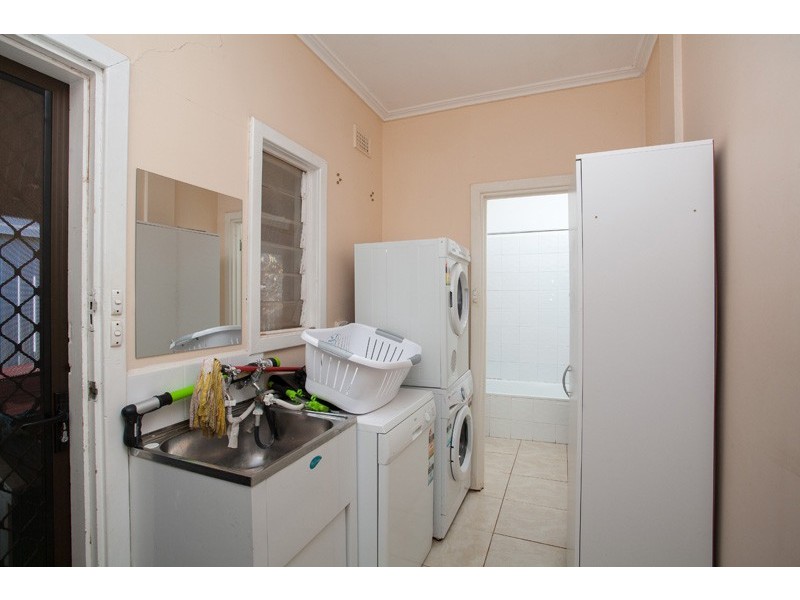 35 Mofflin Road, Elizabeth Grove SA 5112