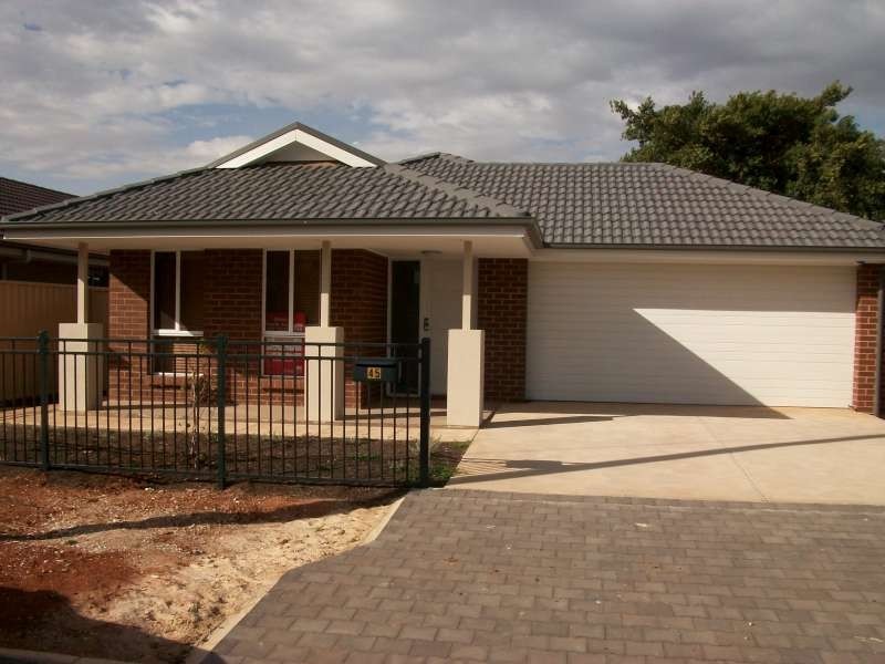 45 Small Crescent, Smithfield Plains SA 5114