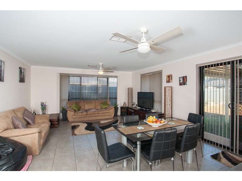 47 Coonawarra Avenue, Andrews Farm SA 5114