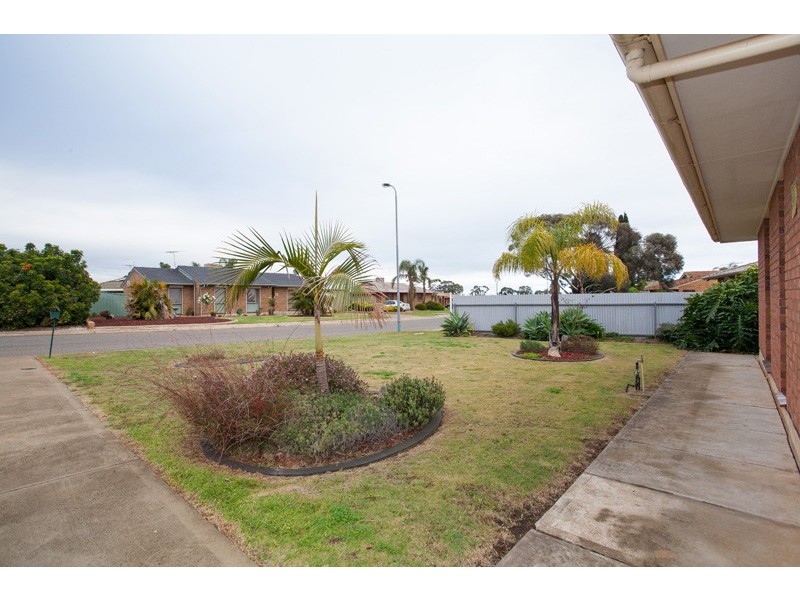 50 Bagalowie Crescent, Smithfield SA 5114