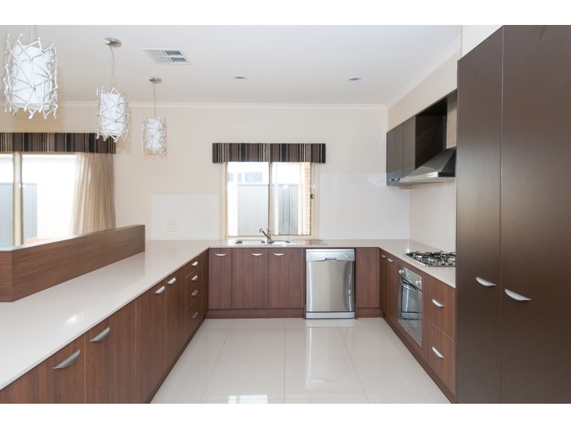 1 Hawick Ave, Blakeview SA 5114