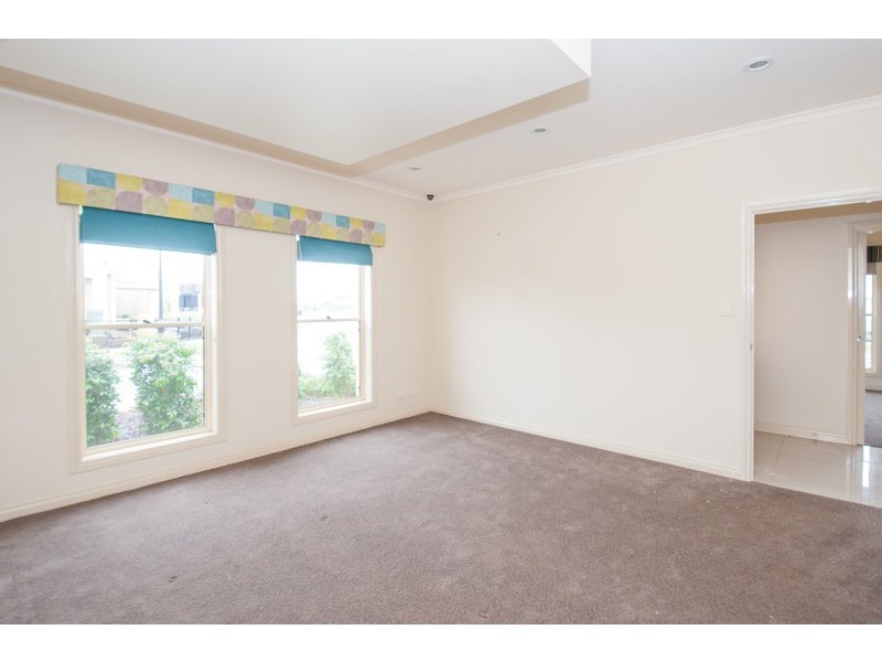 1 Hawick Ave, Blakeview SA 5114