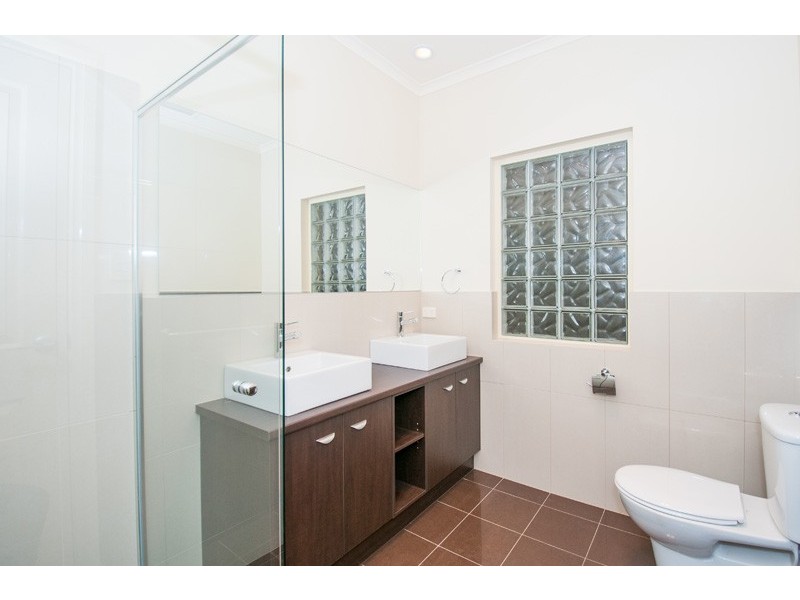 1 Hawick Ave, Blakeview SA 5114