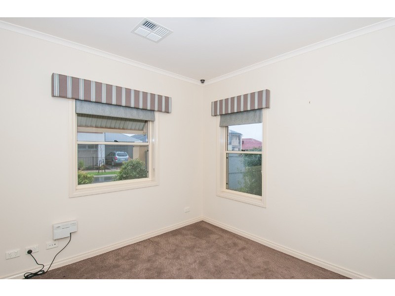 1 Hawick Ave, Blakeview SA 5114