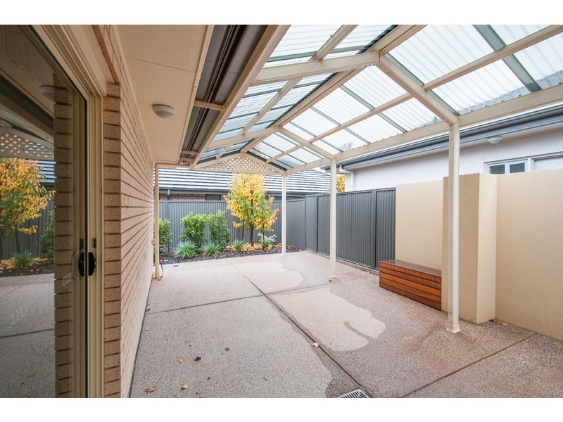 1 Hawick Ave, Blakeview SA 5114