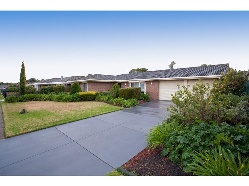 16 Petersens Parade, Salisbury Downs SA 5108