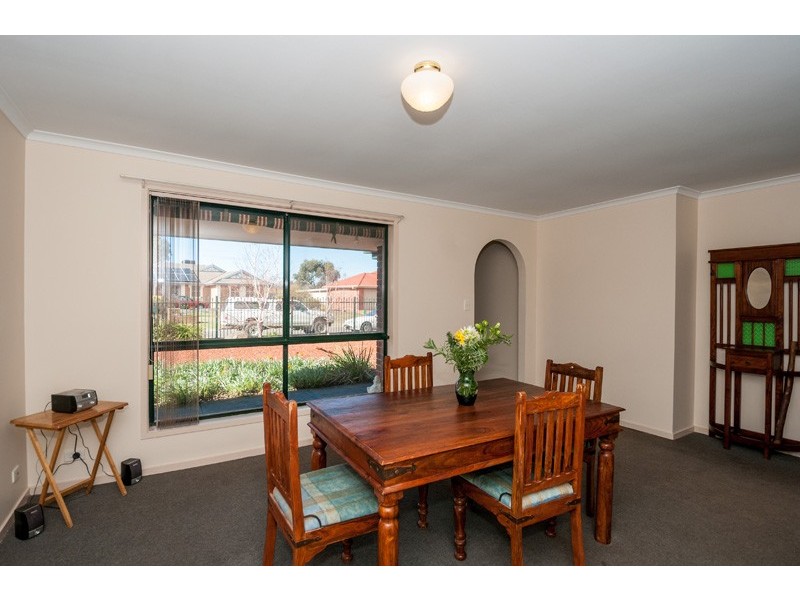 4 Andrews Court, Reid SA 5118