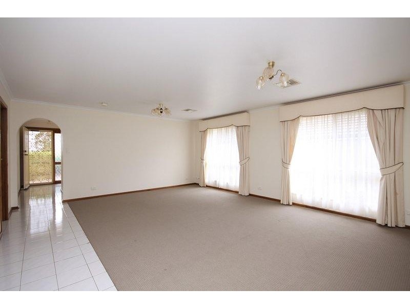 43 Cambridge Terrace, Hillbank SA 5112