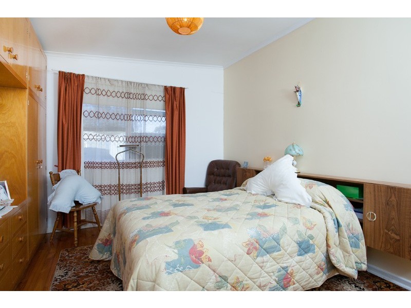 6 Wallace Road, Elizabeth Vale SA 5112