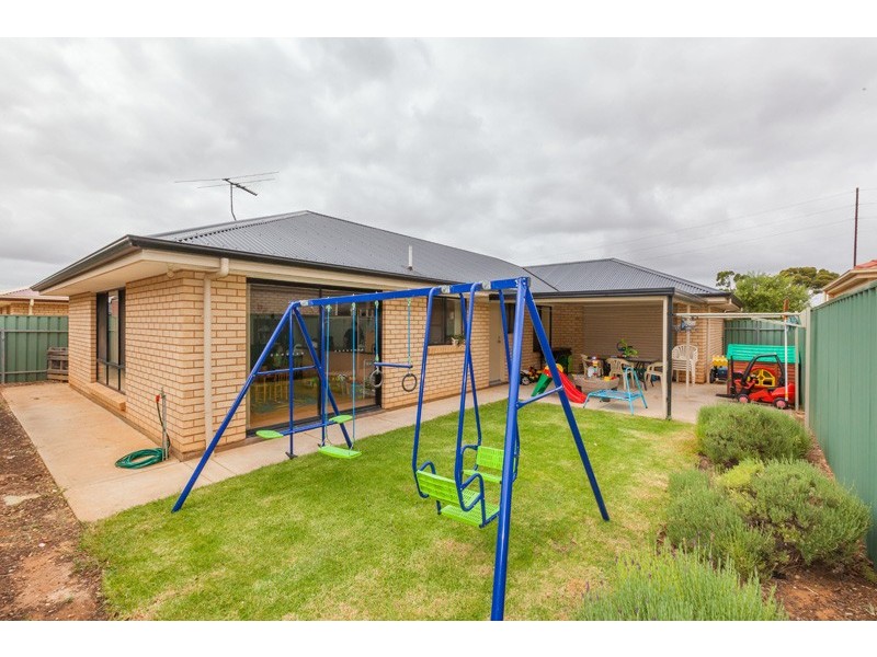 5 Orange Parade, Munno Para West SA 5115