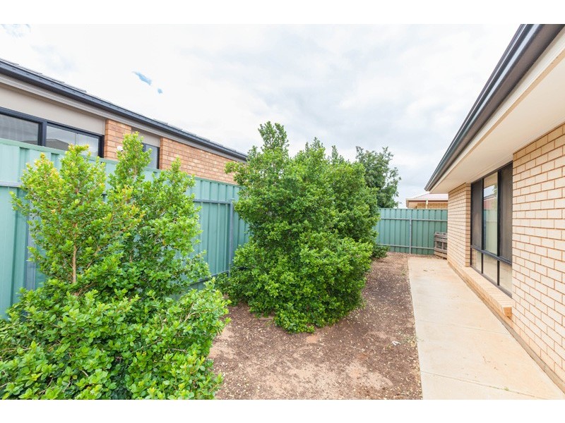 5 Orange Parade, Munno Para West SA 5115