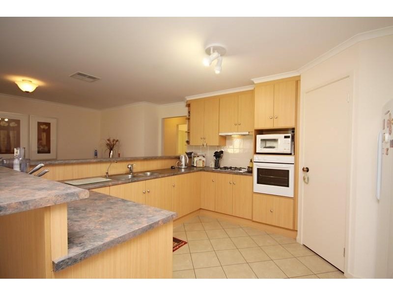 8 The Grove, Andrews Farm SA 5114