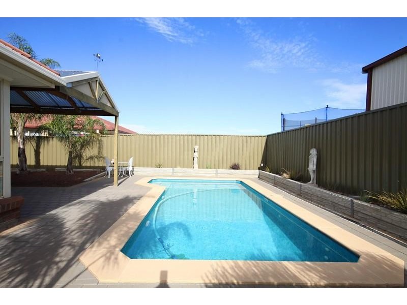 8 The Grove, Andrews Farm SA 5114