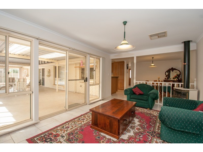 8 Orietta Court, Angle Vale SA 5117