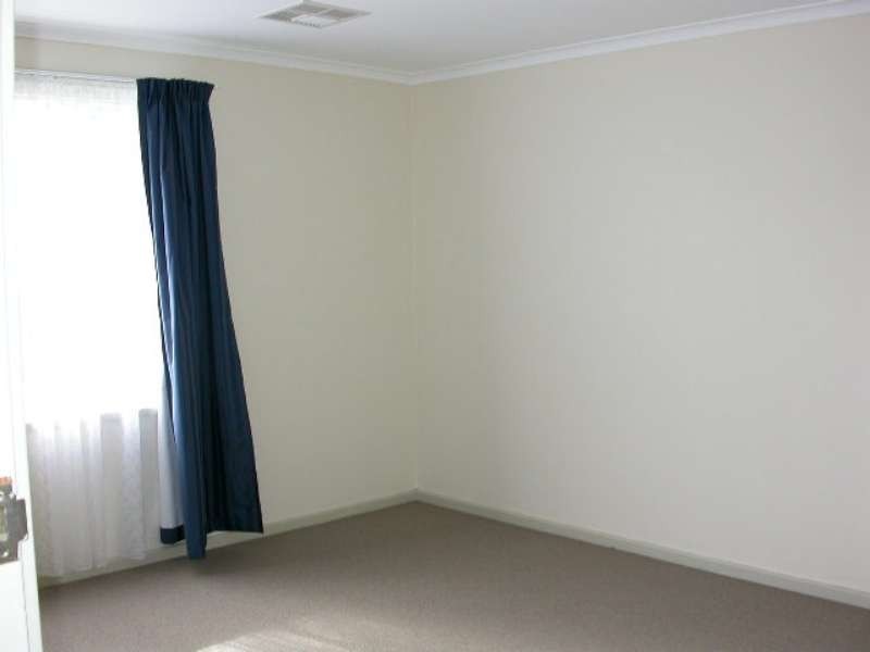 11 Lulama Crescent, Munno Para SA 5115