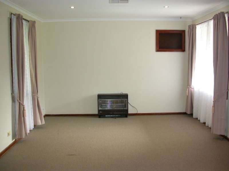 11 Lulama Crescent, Munno Para SA 5115