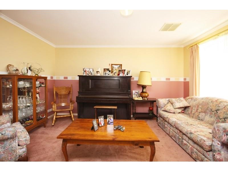 48 Jemalong Crescent, Roseworthy SA 5371