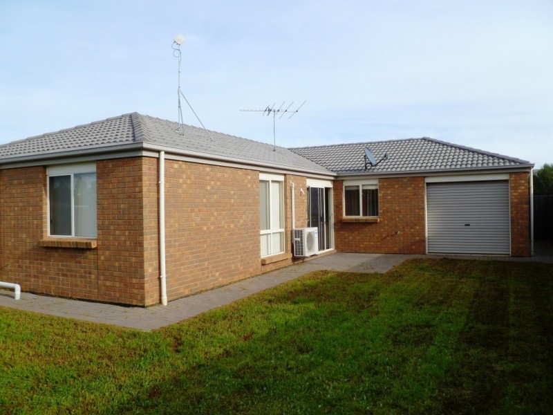 2 Robe Street, Andrews Farm SA 5114