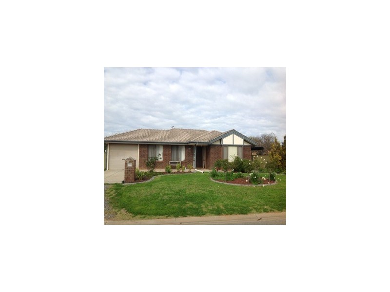 2 Hillier Court, Andrews Farm SA 5114