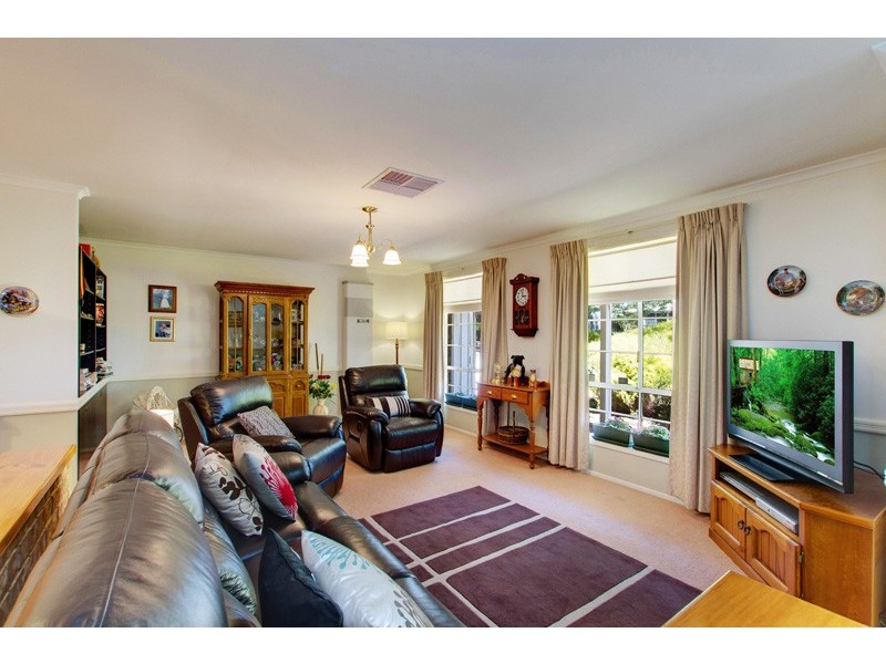 6 St Ives Court, Blakeview SA 5114