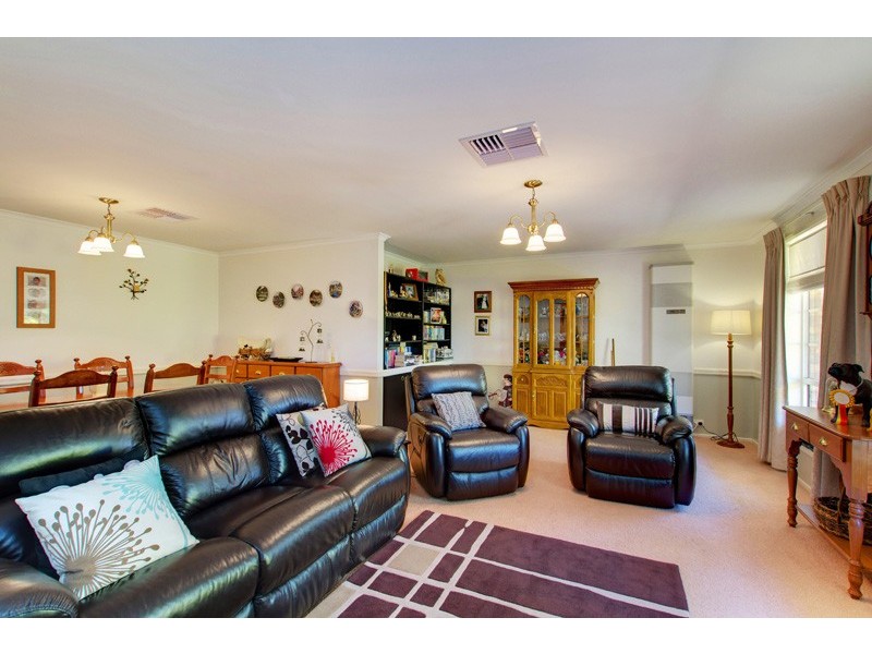 6 St Ives Court, Blakeview SA 5114