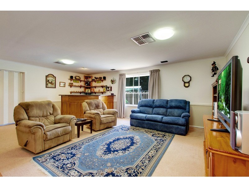 6 St Ives Court, Blakeview SA 5114