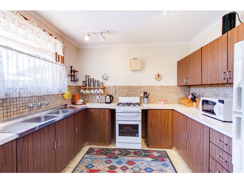 4 Wilterna Crescent, Smithfield SA 5114