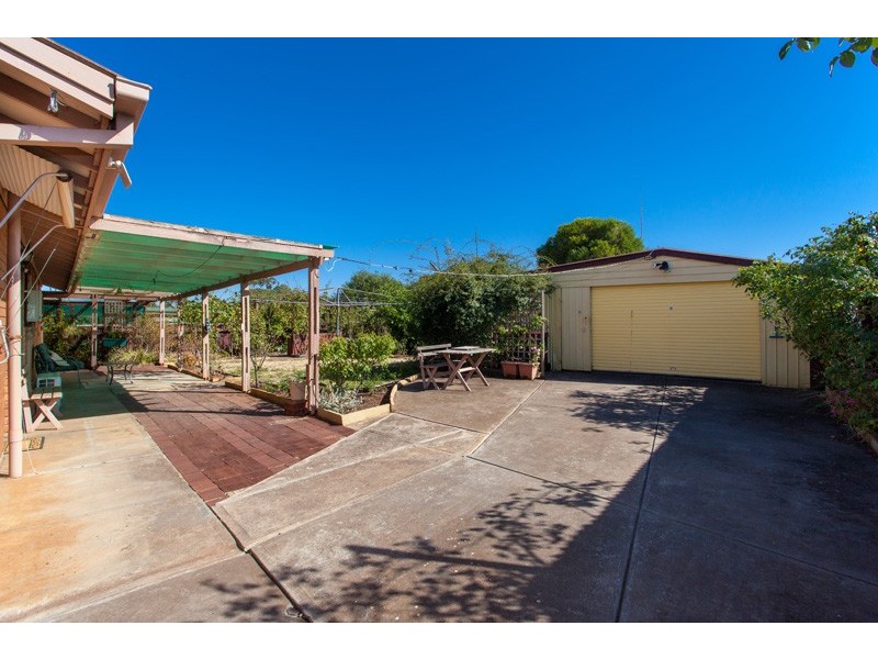 4 Wilterna Crescent, Smithfield SA 5114