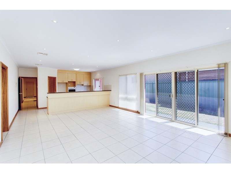 63 Windermere Crescent, Mawson Lakes SA 5095