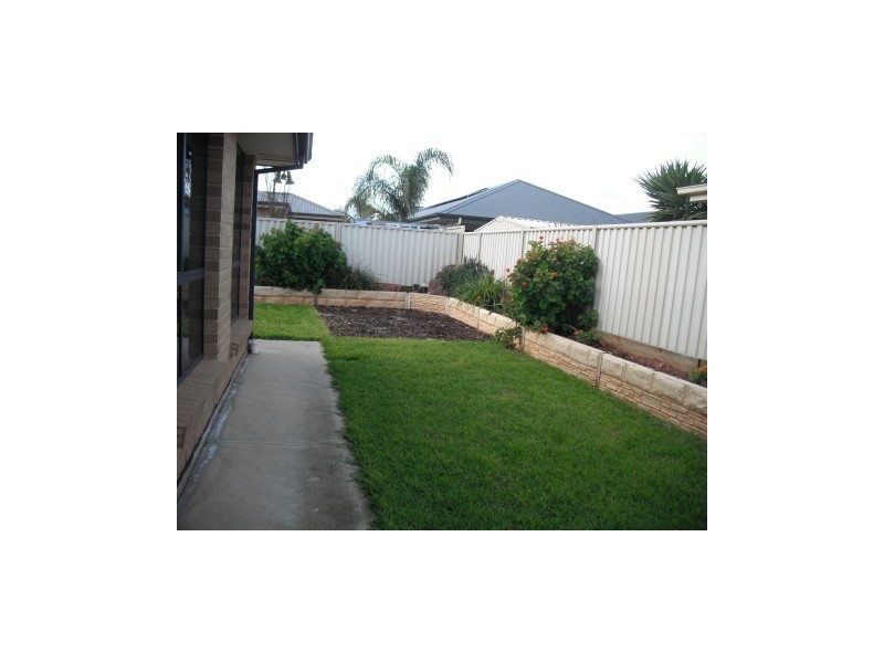 2 Lucy Drive, Munno Para West SA 5115